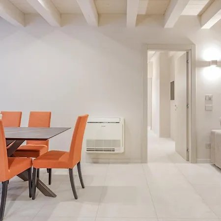 Historic Center - Elegant Family * Módena