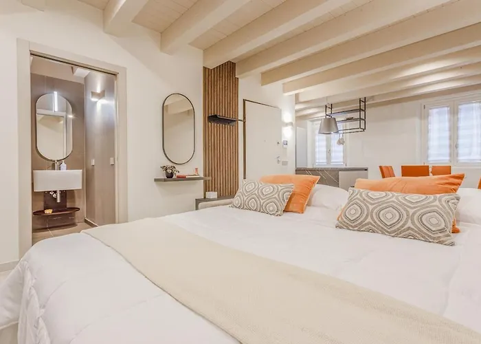 Apartamento Historic Center - Elegant Family Módena