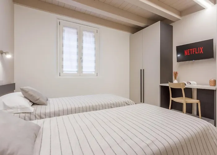 Historic Center - Elegant Family Apartamento Módena